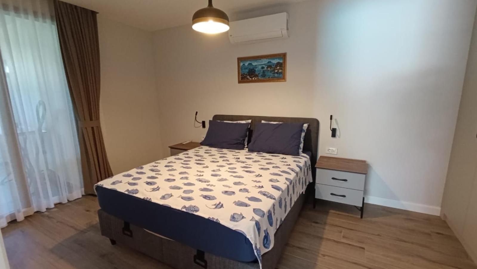 Queen Residences &